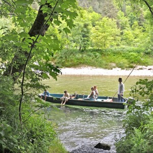 Balade en barque à la Malène avec les Bateliers des Gorges du Tarn